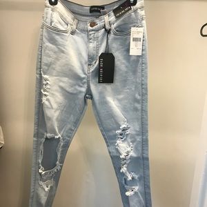 NWT Fashion Nova Ripped Skinny Jeans